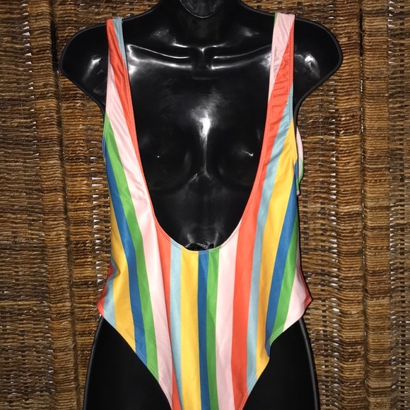Rainbow One Piece - Picture 4 of 7